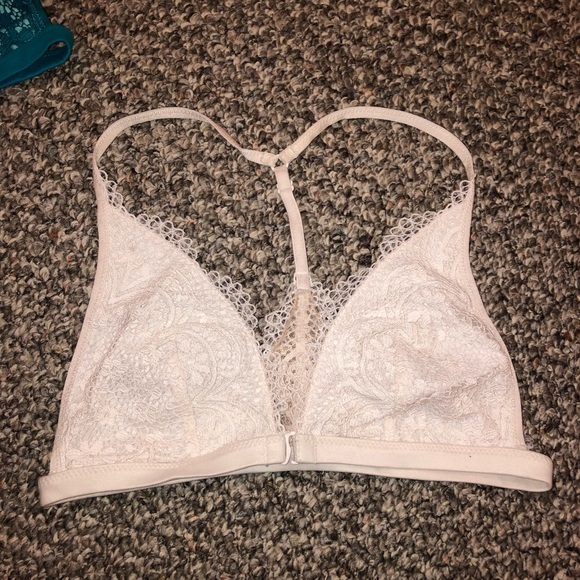 Lot of 2 Victoria’s Secret lace bras - Picture 2 of 6